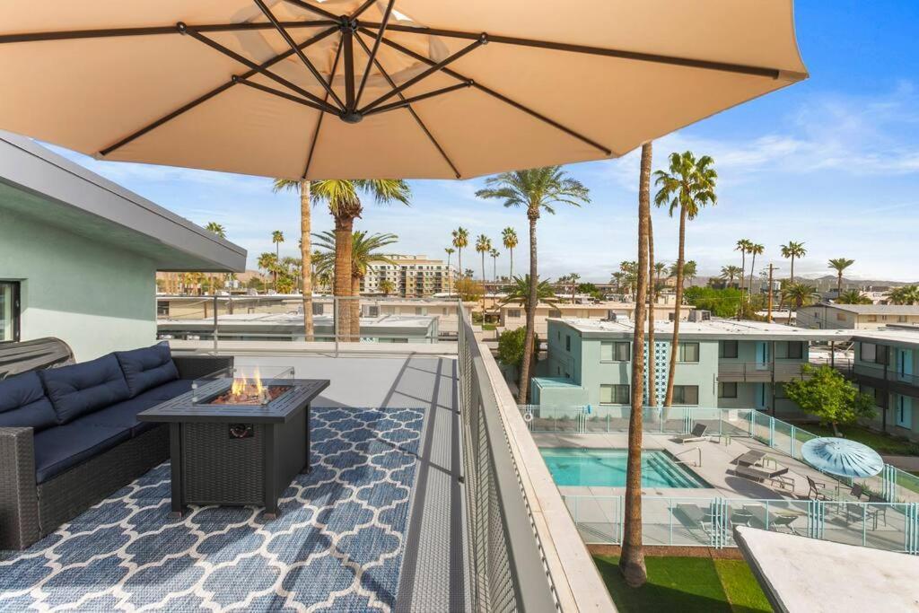 Micro Studio With Balcony & Pool View - Walk To Ot سكوتسدايل المظهر الخارجي الصورة